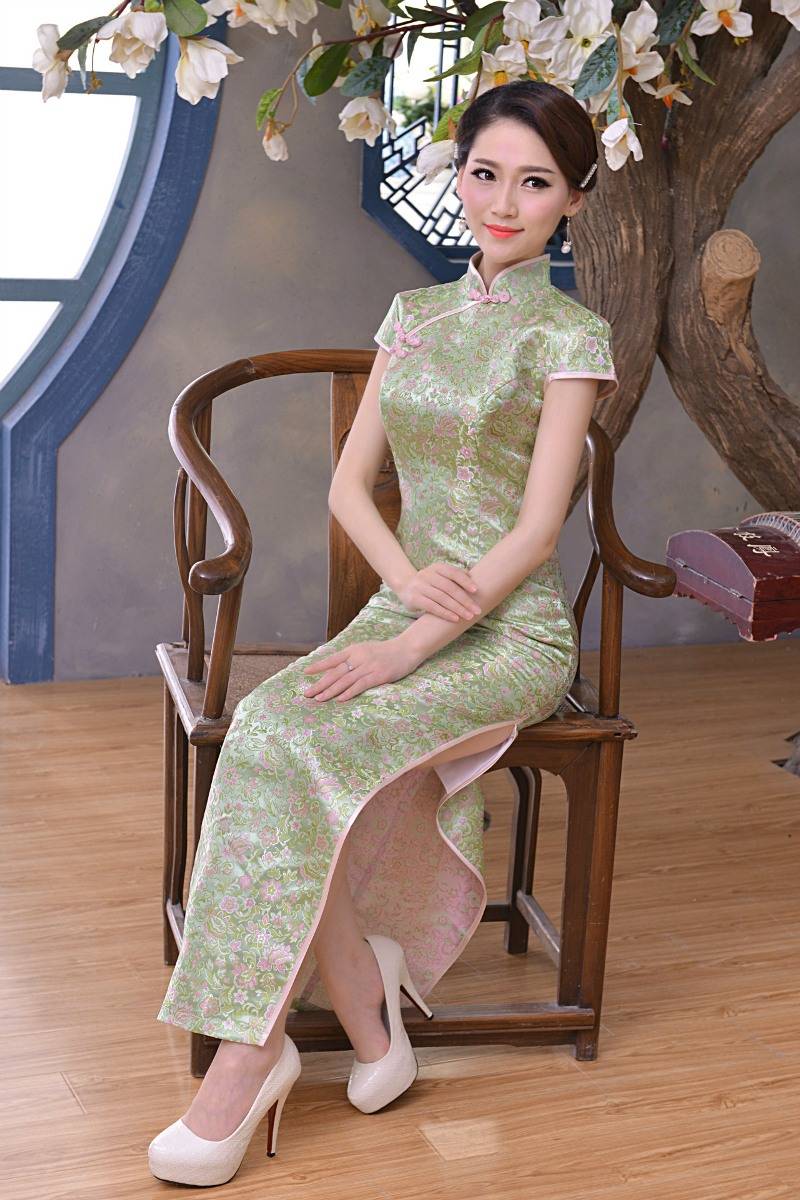 brocade maxi cheongsam (size xxl) 1013-52 淡雅浅绿织锦缎长旗袍