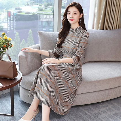 Korean Elegant Long Sleeved Plaid Khaki Midi Dress 3024-11