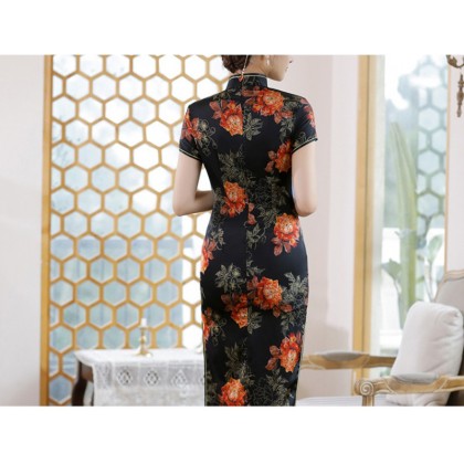 Polyester Satin Elegant Black Vintage Maxi Cheongsam 1040-99 Polyester Satin Elegant Black Vintage Maxi Cheongsam 1040-99