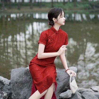 Hangzhou Sweet Lace Maroon Midi Cheongsam 1208-29 Hangzhou Sweet Lace Maroon Midi Cheongsam 1208-29