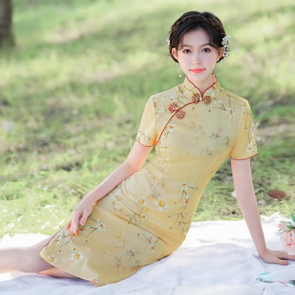 Suzhou Elegant Doris Silk Apricot Midi cheongsam 1056-18 Suzhou Elegant Doris Silk Apricot Midi cheongsam 1056-18