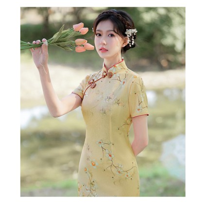 Suzhou Elegant Doris Silk Apricot Midi cheongsam 1056-18 Suzhou Elegant Doris Silk Apricot Midi cheongsam 1056-18